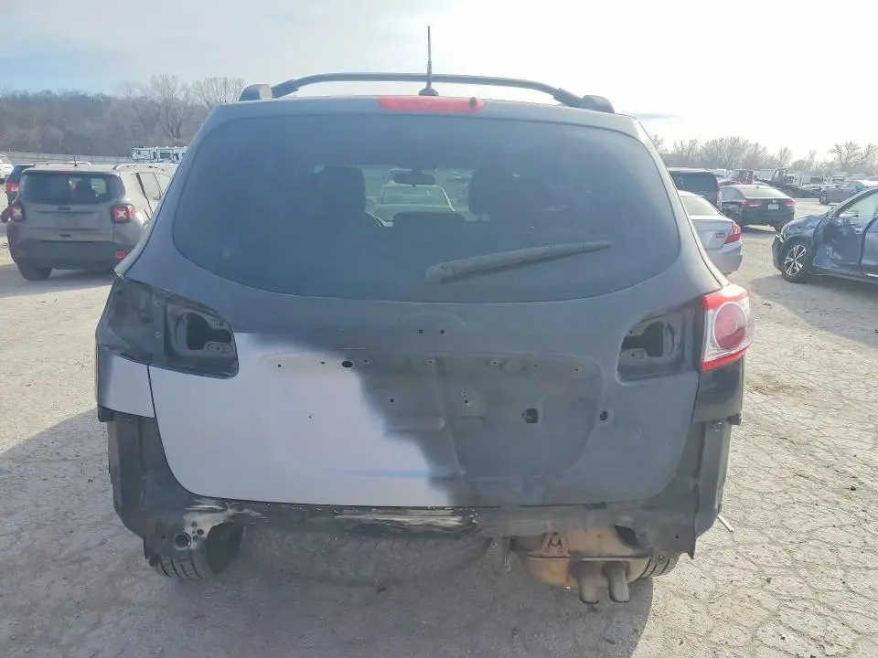 2011 HYUNDAI SANTA FE GLS  