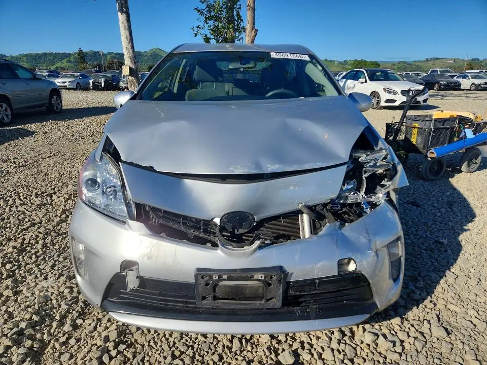 2014 TOYOTA PRIUS THREE  