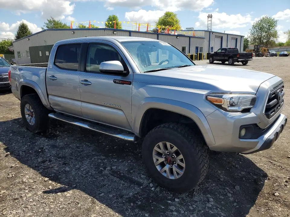 2017 TOYOTA TACOMA SR5 V6  