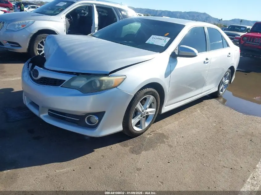 2013 TOYOTA CAMRY SE