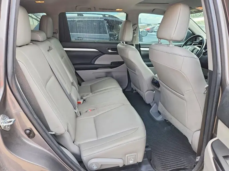 2018 TOYOTA HIGHLANDER XLE  