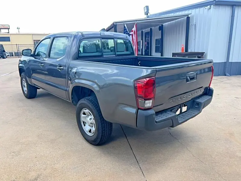 2018 TOYOTA TACOMA SR  