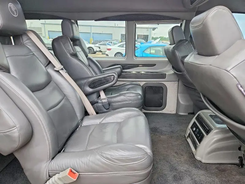 2022 GMC SAVANA G2500  