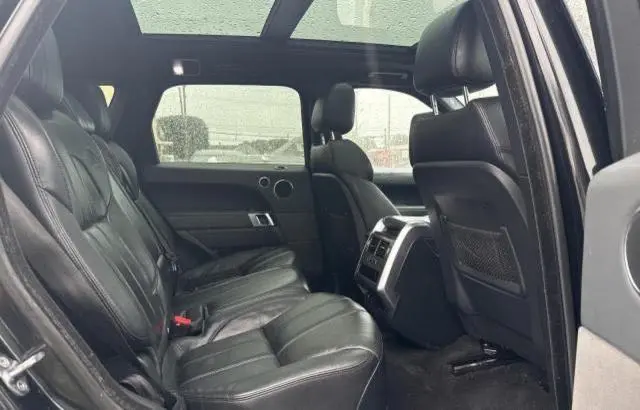 2014 LAND ROVER RANGE ROVER SPORT SE  