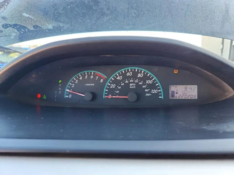 2010 TOYOTA YARIS BASE  