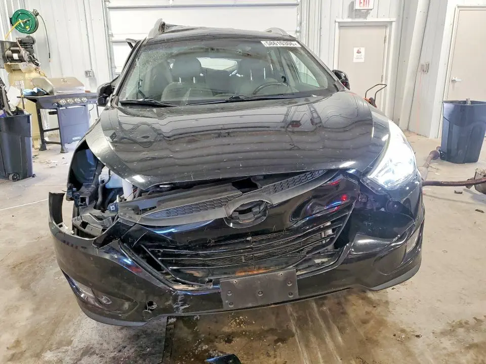2015 HYUNDAI TUCSON SE  