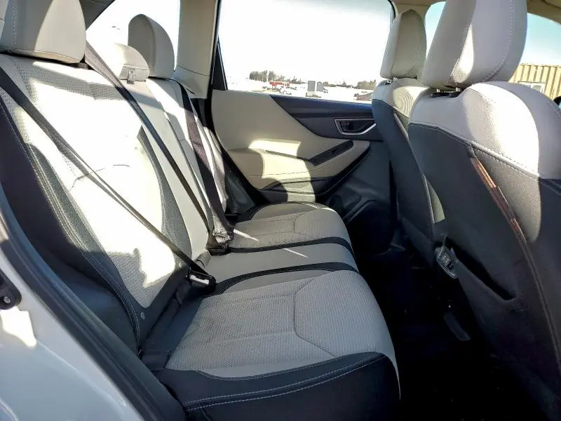 2021 SUBARU FORESTER   