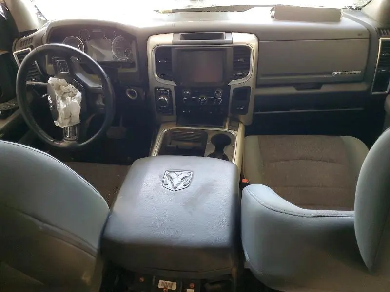 2017 RAM 1500 SLT  