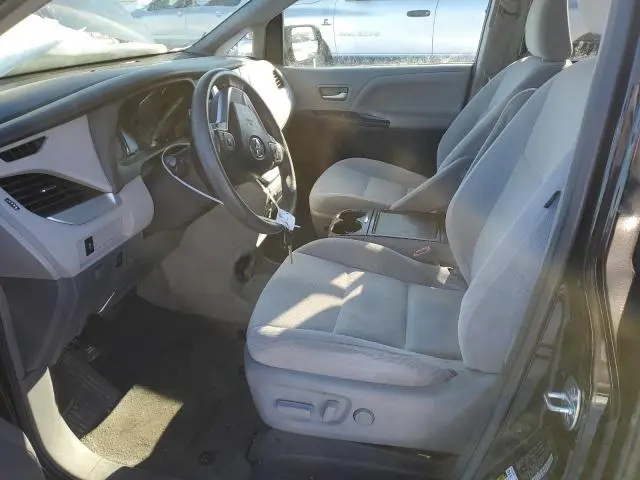 2015 TOYOTA SIENNA LE  