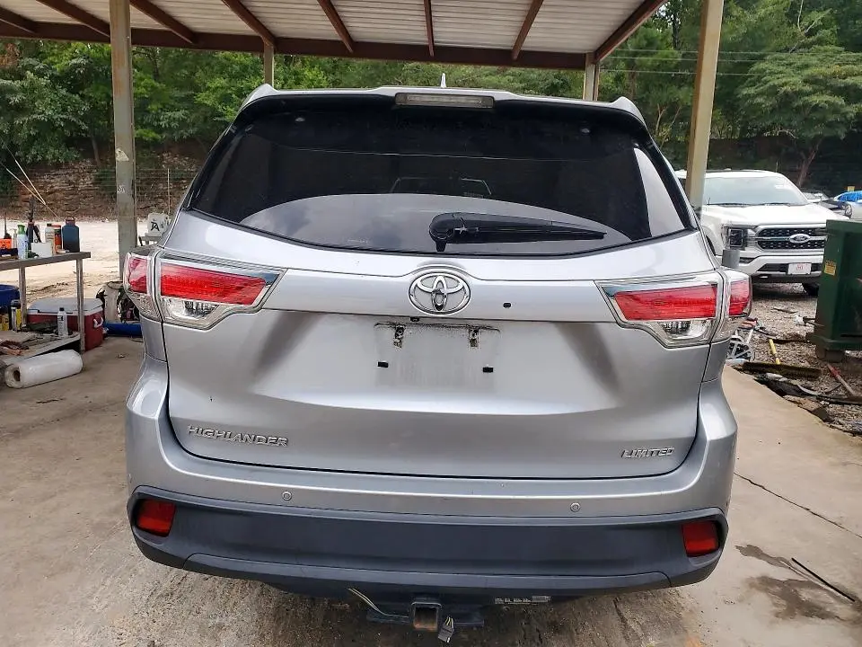 2016 TOYOTA HIGHLANDER   