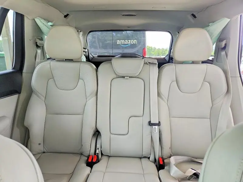 2020 VOLVO XC90 T6 MOMENTUM  