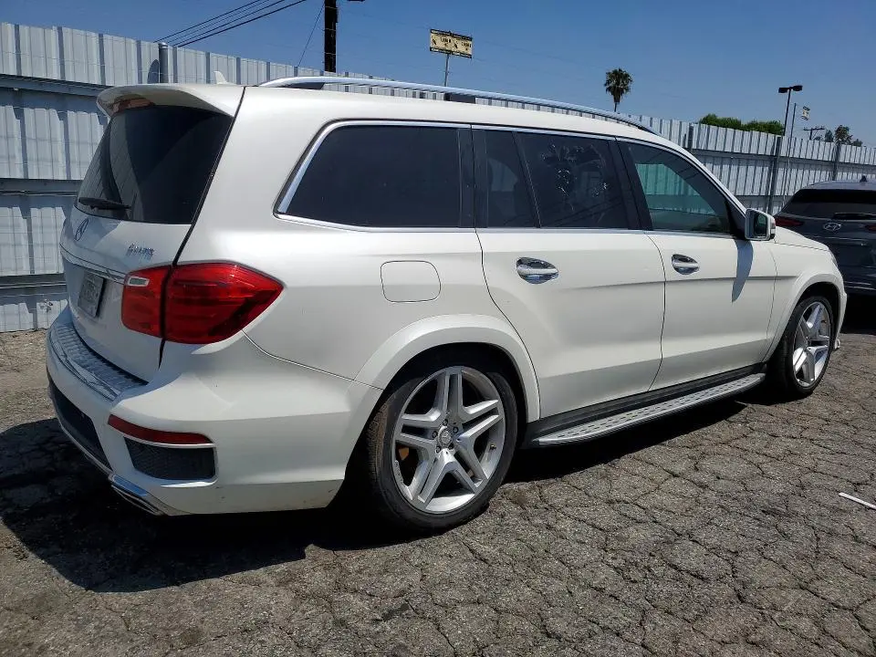 2015 MERCEDES-BENZ GL 550 4MATIC  