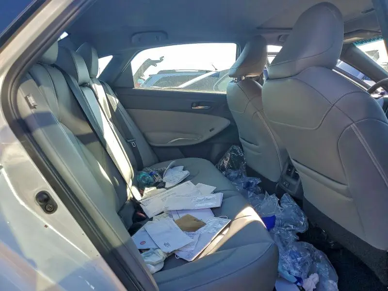 2021 TOYOTA AVALON XLE  