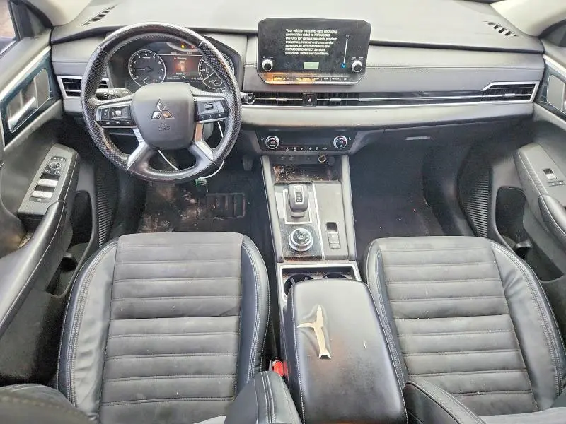 2022 MITSUBISHI OUTLANDER SE  