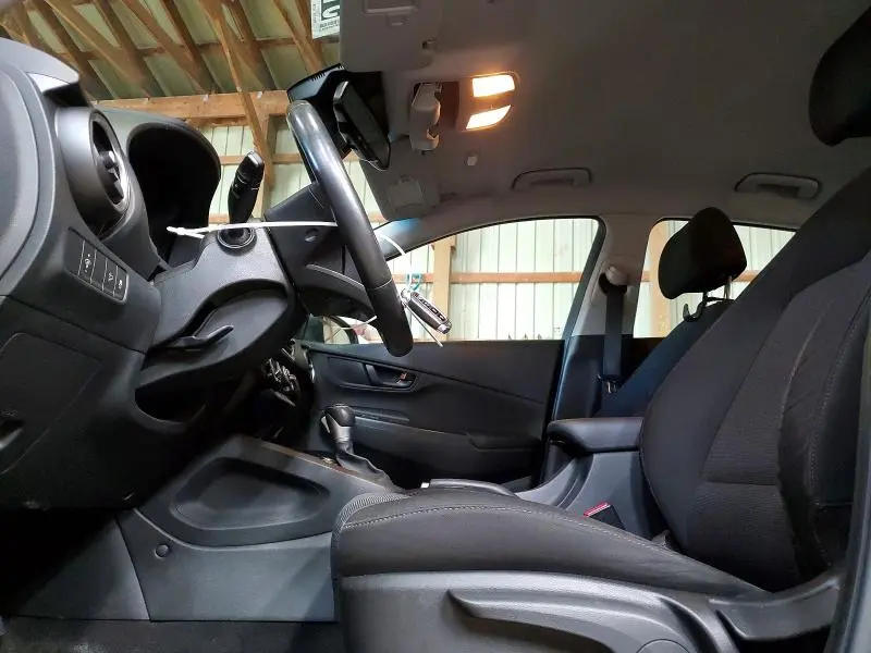 2022 HYUNDAI KONA SE  