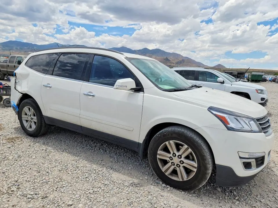 2013 CHEVROLET TRAVERSE LT  