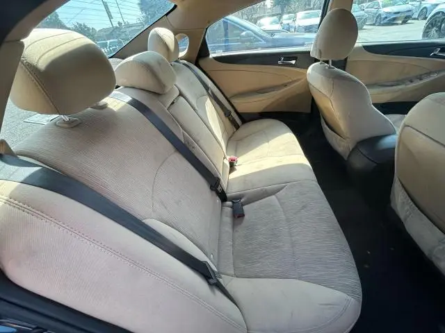 2012 HYUNDAI SONATA GLS  