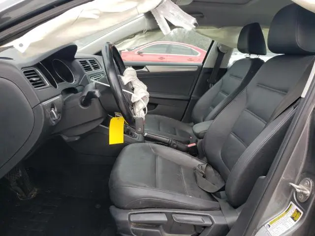 2017 VOLKSWAGEN JETTA SE  