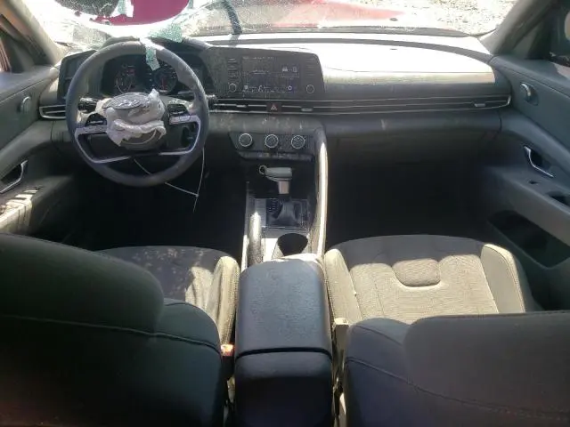 2022 HYUNDAI ELANTRA SE  