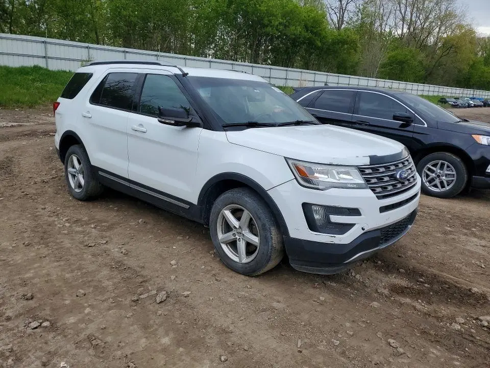 2016 FORD EXPLORER XLT  