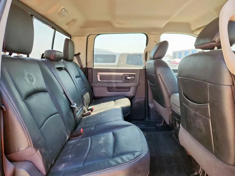2016 RAM 1500 SLT  
