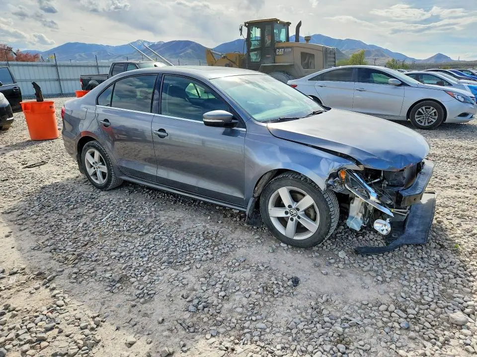 2012 VOLKSWAGEN JETTA TDI  
