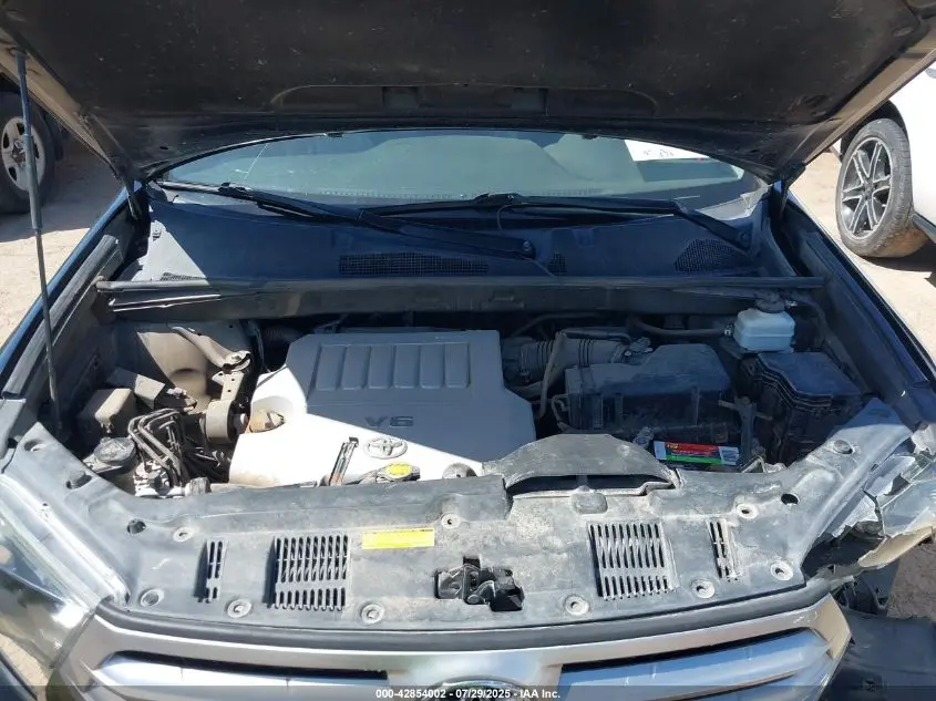 2012 TOYOTA HIGHLANDER SE V6