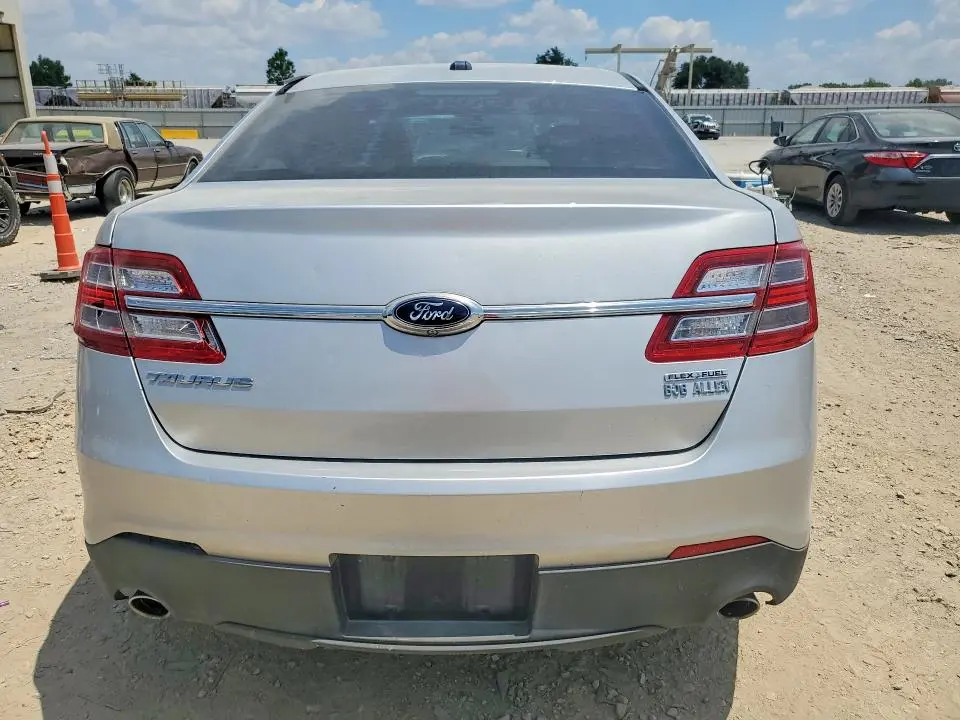 2015 FORD TAURUS SE  