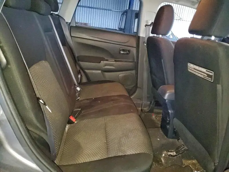 2016 MITSUBISHI OUTLANDER SPORT ES  