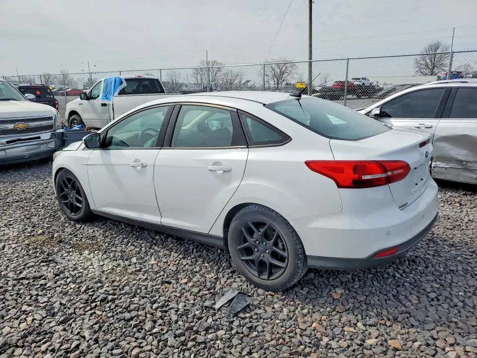 2016 FORD FOCUS SE  