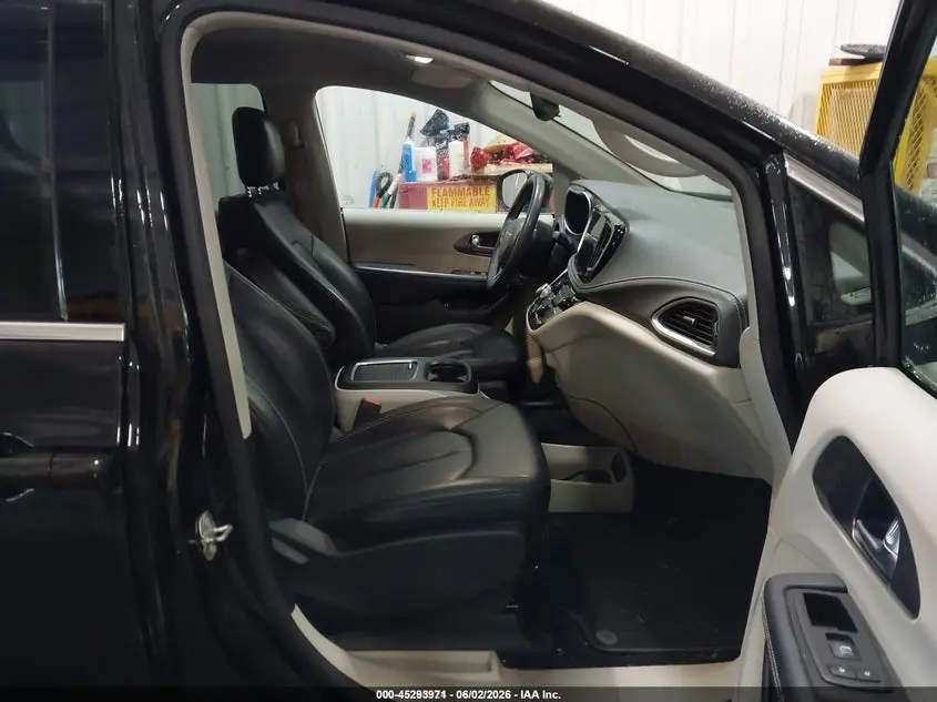 2023 CHRYSLER PACIFICA HYBRID TOURING L