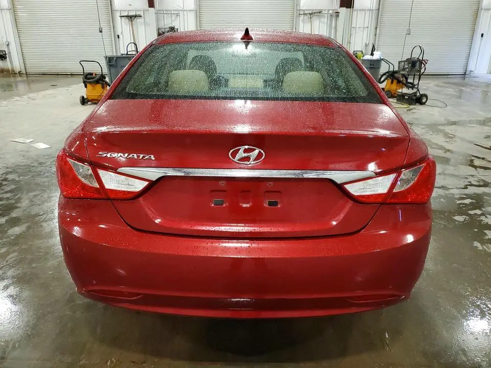 2011 HYUNDAI SONATA GLS  