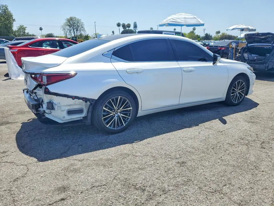 2024 LEXUS ES 300H BASE  