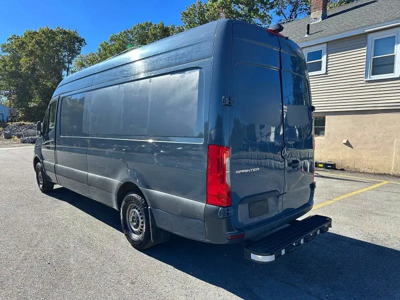 2021 MERCEDES-BENZ SPRINTER 2500  