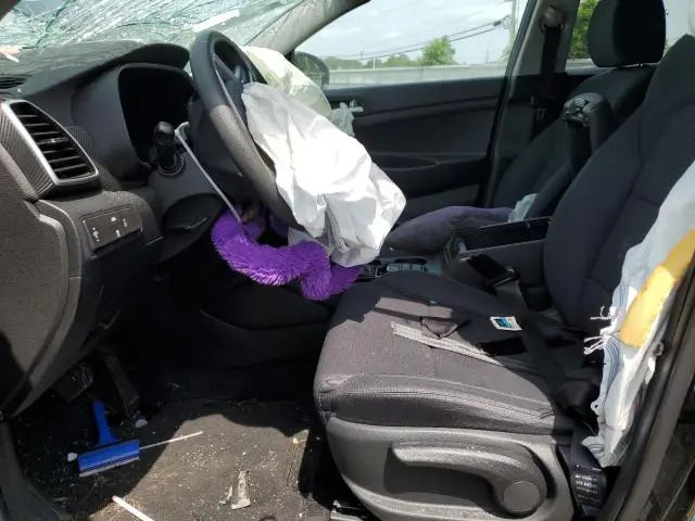 2020 HYUNDAI TUCSON SE  