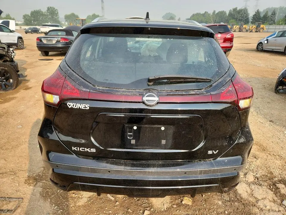 2022 NISSAN KICKS SV  