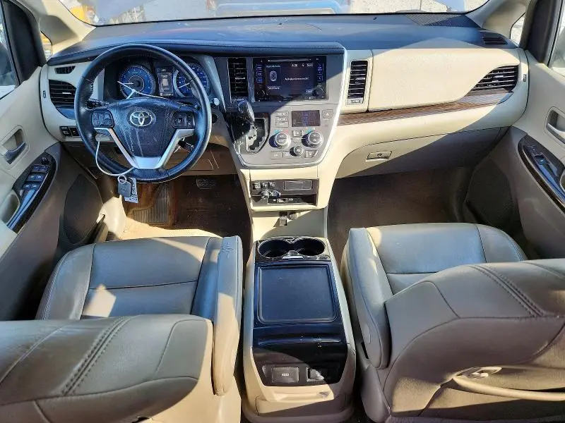 2015 TOYOTA SIENNA XLE PREMIUM 7-PASSENGER  