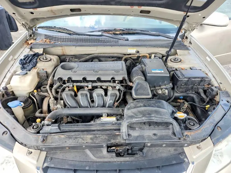 2010 HYUNDAI SONATA GLS  