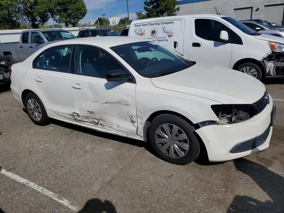 2013 VOLKSWAGEN JETTA BASE  