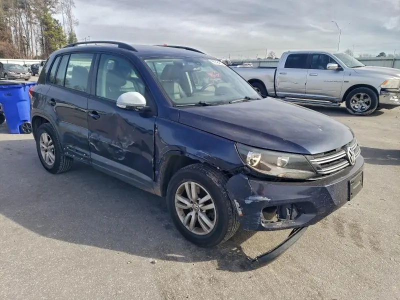 2016 VOLKSWAGEN TIGUAN S  