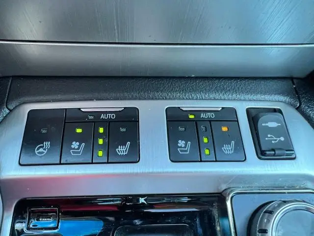 2016 TOYOTA LAND CRUISER   