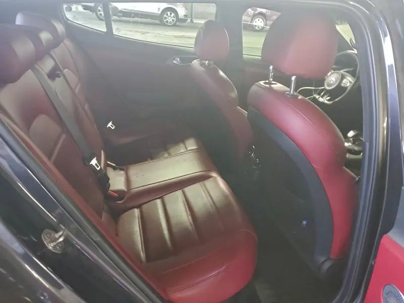 2018 KIA STINGER GT2  