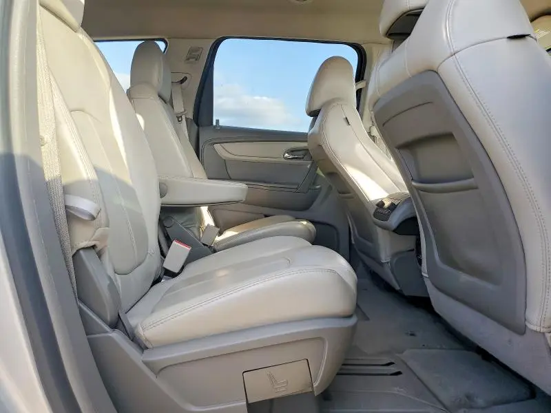 2013 CHEVROLET TRAVERSE LT  