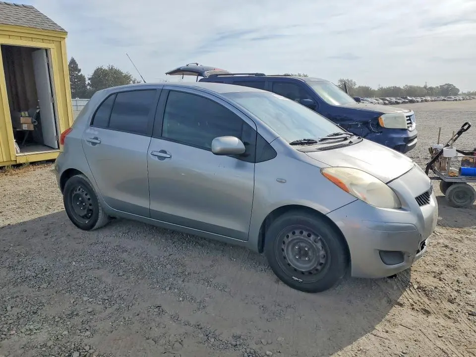 2010 TOYOTA YARIS BASE  