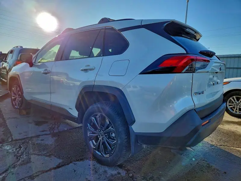 2022 TOYOTA RAV4 XLE PREMIUM  