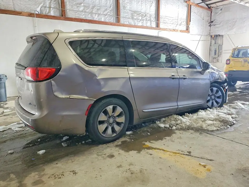 2018 CHRYSLER PACIFICA HYBRID LIMITED  