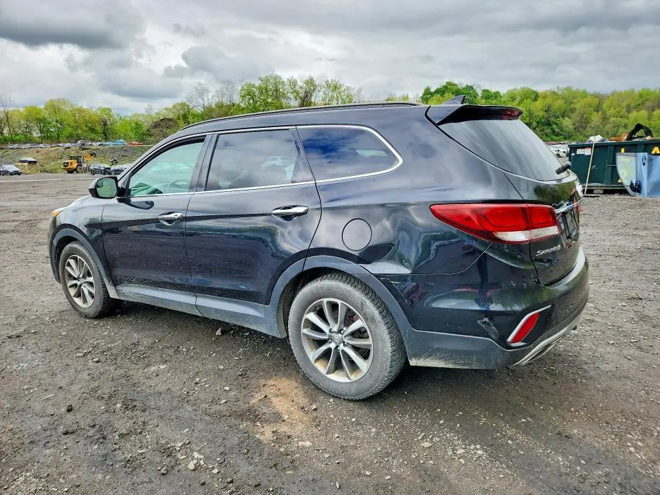 2018 HYUNDAI SANTA FE SE  
