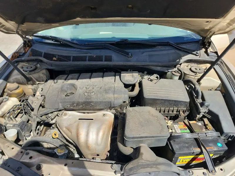 2011 TOYOTA CAMRY LE  