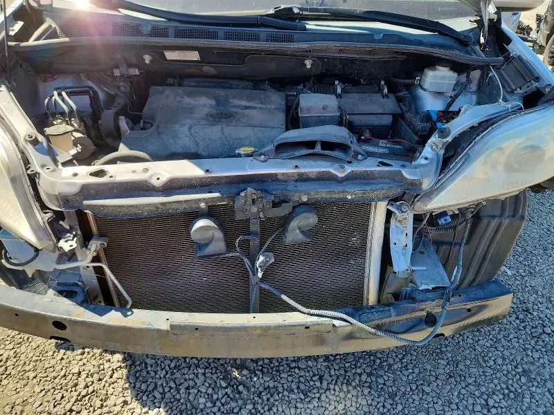 2012 TOYOTA SIENNA LE  