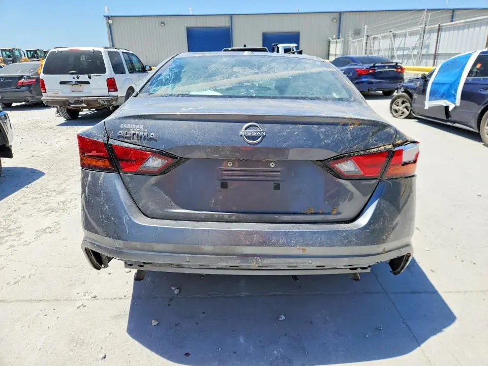 2025 NISSAN ALTIMA SV  
